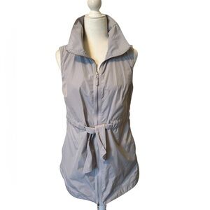 CHICO’S Zenergy Light Gray Long Belted Vest Size 0 (4 XS)